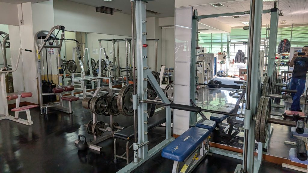 ウェイトトレーニングジム